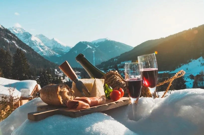 Il turismo montano cambia pelle (Osservatorio Crosscanale Travel Montano 2025)